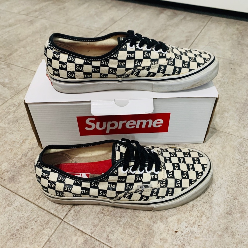 😫🔥SUPREME VANS AUTHENTIC PROS SIZE 9